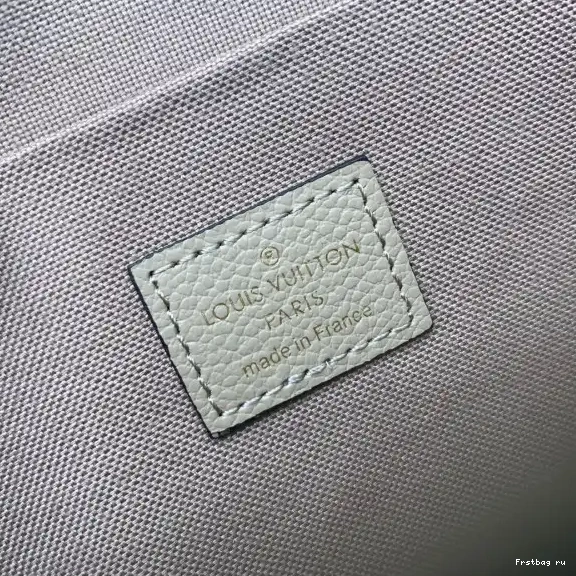 First bag ru POCHETTE FÉLICIE LOUIS VUITTON 0620